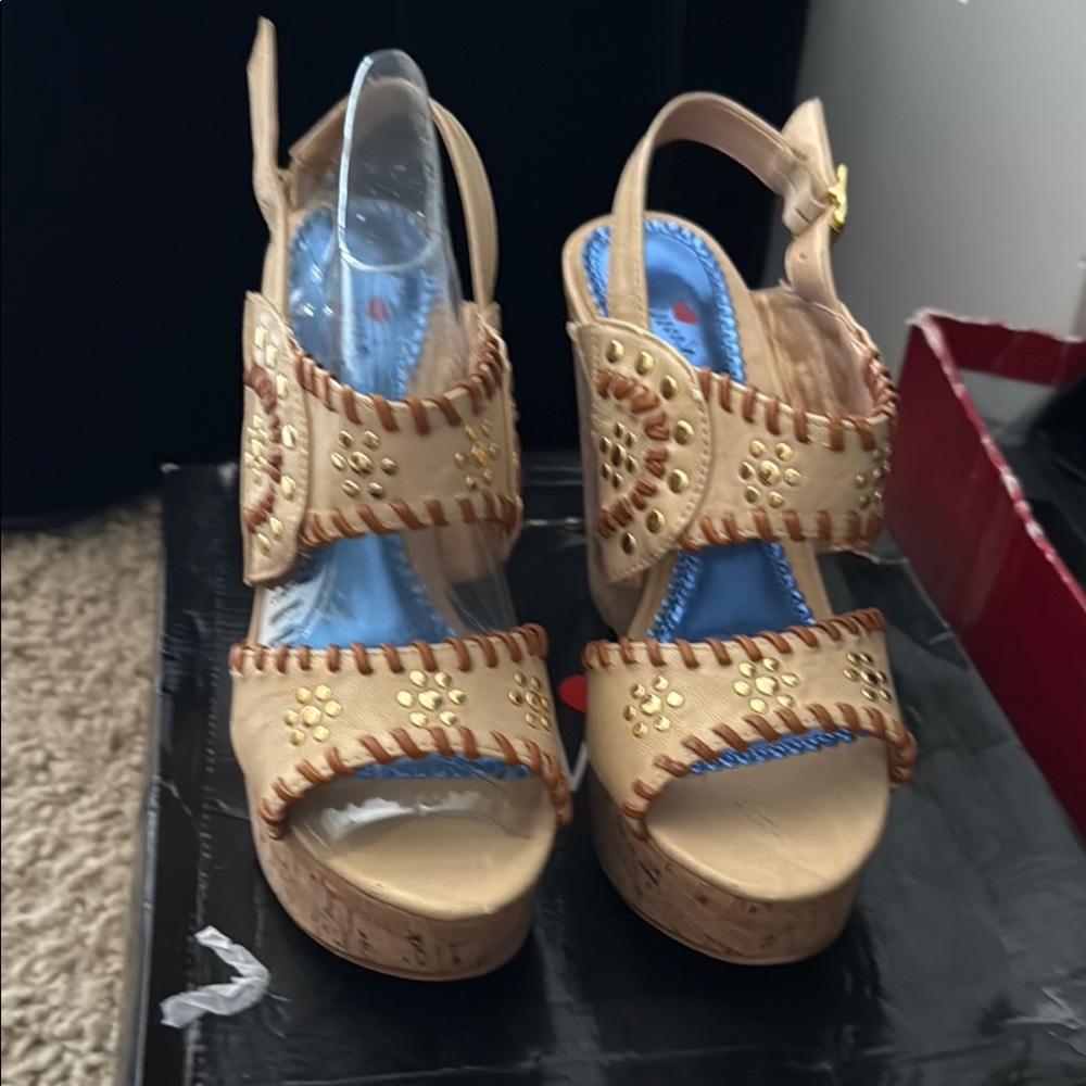 Luichiny Tan Wedge Sandals with Braided Straps